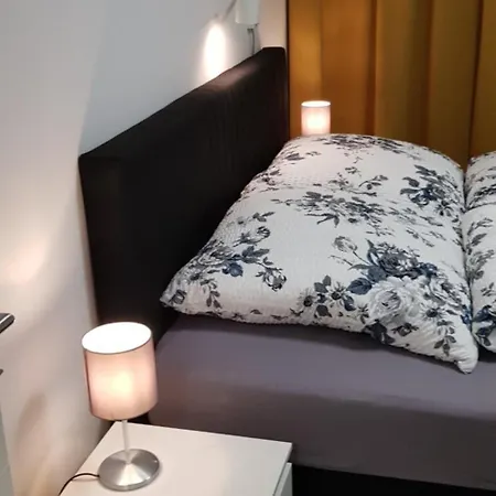 Apartment Und Garten